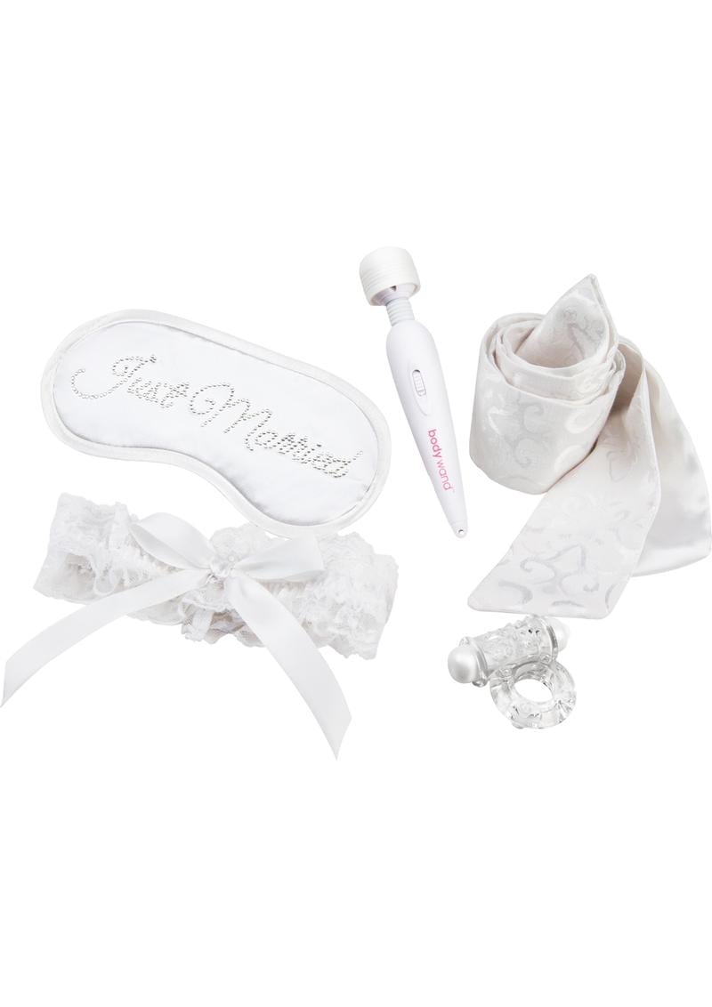 Bodywand Couples Collection 5 Piece Honeymoon Gift Set White